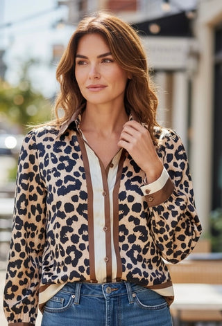 JoyJoy Leopard Border Top