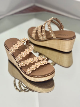 Corkys Be Friends Rafia