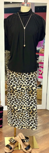 Isle Apparel Caleb Top Black