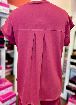 N&M Crew Neck Back Pleated Wine