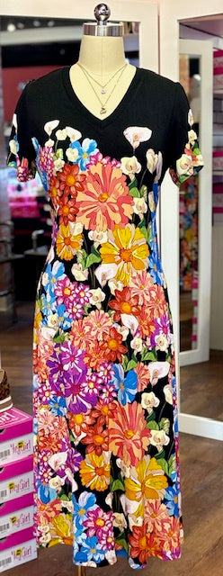 The Janie Favorite Gerbera scarf v-neck tee dress