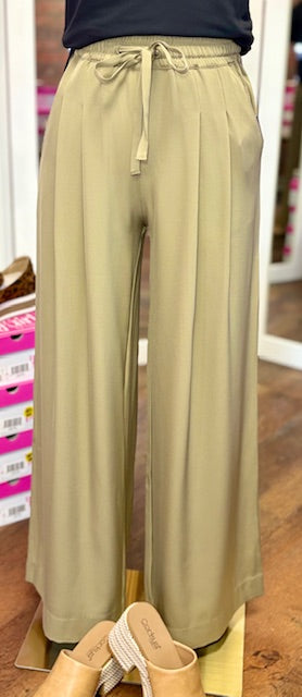 Lysse Mae Pleated Wide Leg Pant Olive