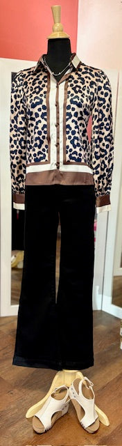 JoyJoy Leopard Border Top