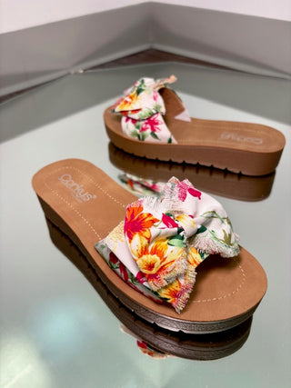 Corkys Spray Tan White Floral